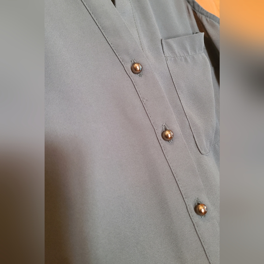 Olive Geeen Sleeveless Women's Top Gold Buttons - Picture 3 of 4